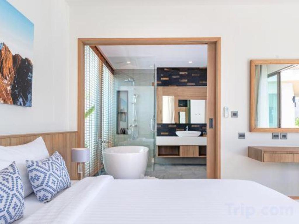 Escape Resort 4*